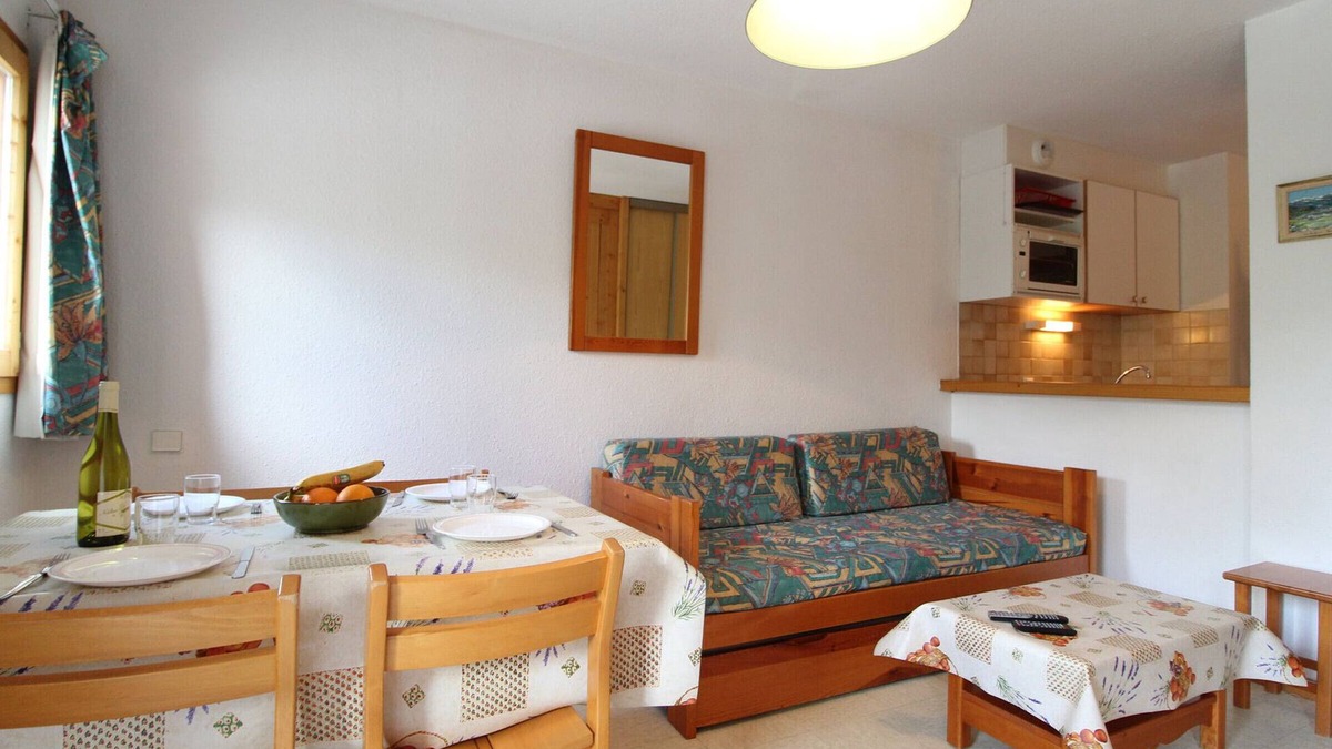 Termignon Apartment | Cozy 4-Person Ski-in/Ski-out Apartment with Balcony, Free WiFi, and Garage in Val Cenis