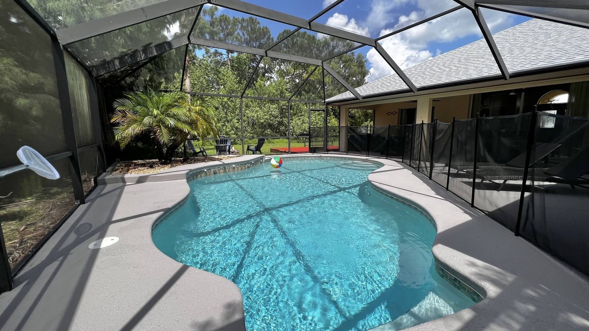 Port Saint Lucie Villa | Cozy 4BR Home w/Solar heated Pool, BBQ, & Bonfire