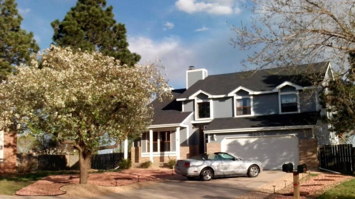 Cheyenne Meadows House | Cozy 5BR w/Hot Tub, Gym, BBQ, Mountain Views, Near Shops & Attractions