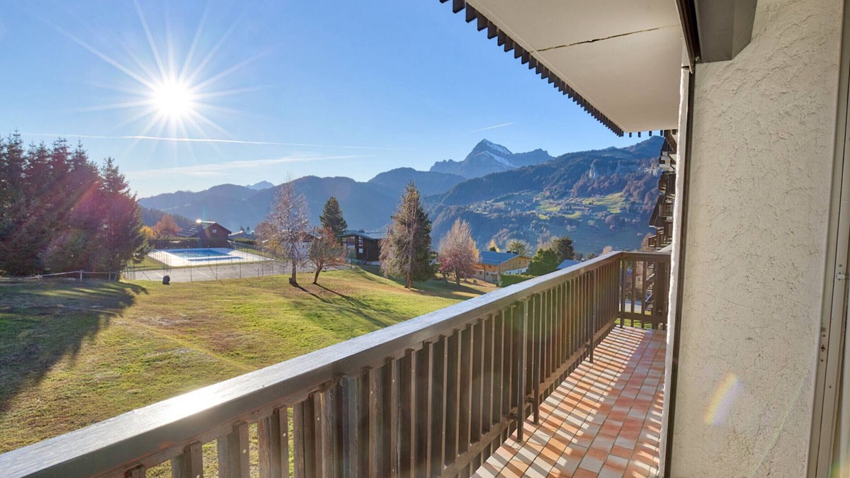 Notre-Dame-de-Bellecombe Apartment | Cozy apartment in Notre-Dame-de-Bellecombe, pool, ski-in/ski-out