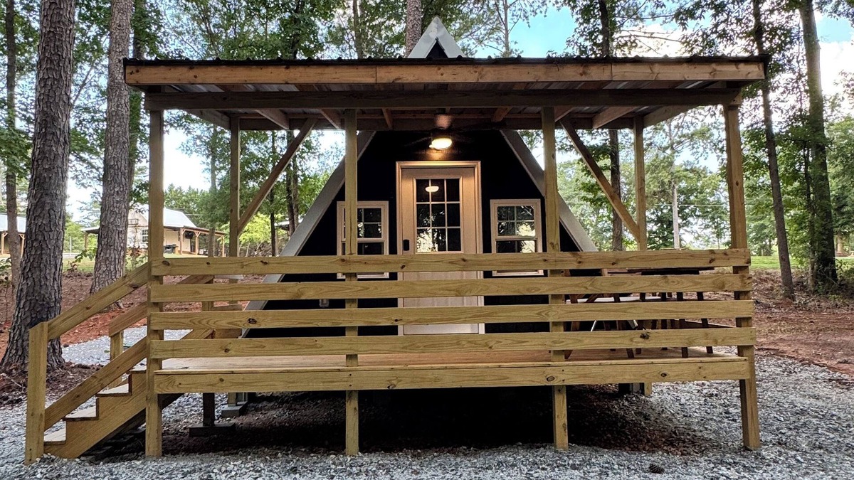 Townville Cabin | Cozy A-frame cabin just 1/4 mile from Lake Hartwell - perfect for anglers