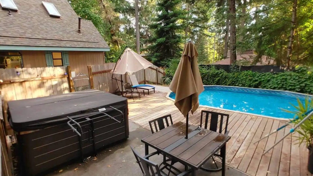 Willow Creek Cabin | Cozy A Frame Cabin Spa Retreat
