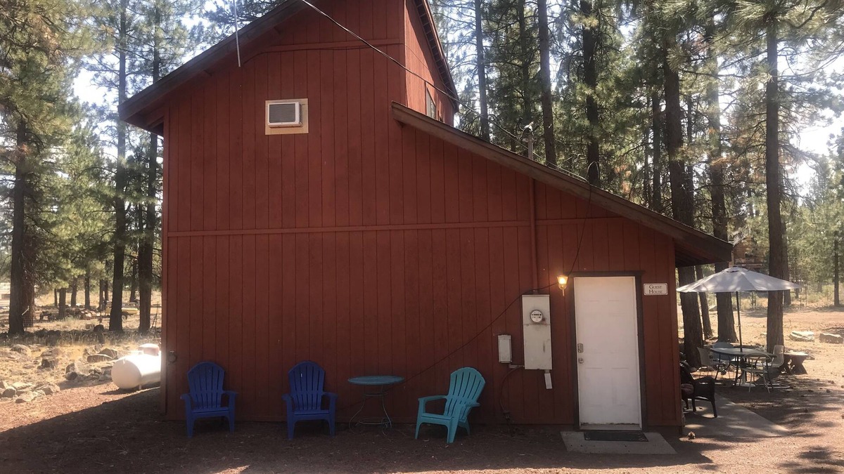 Susanville Cottage | Cozy Adorable Cottage Near Eagle Lake