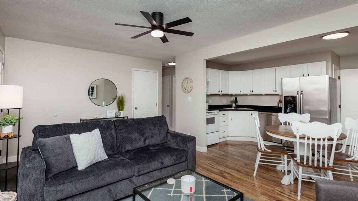Ames House | Cozy Ames retreat located near Iowa State University