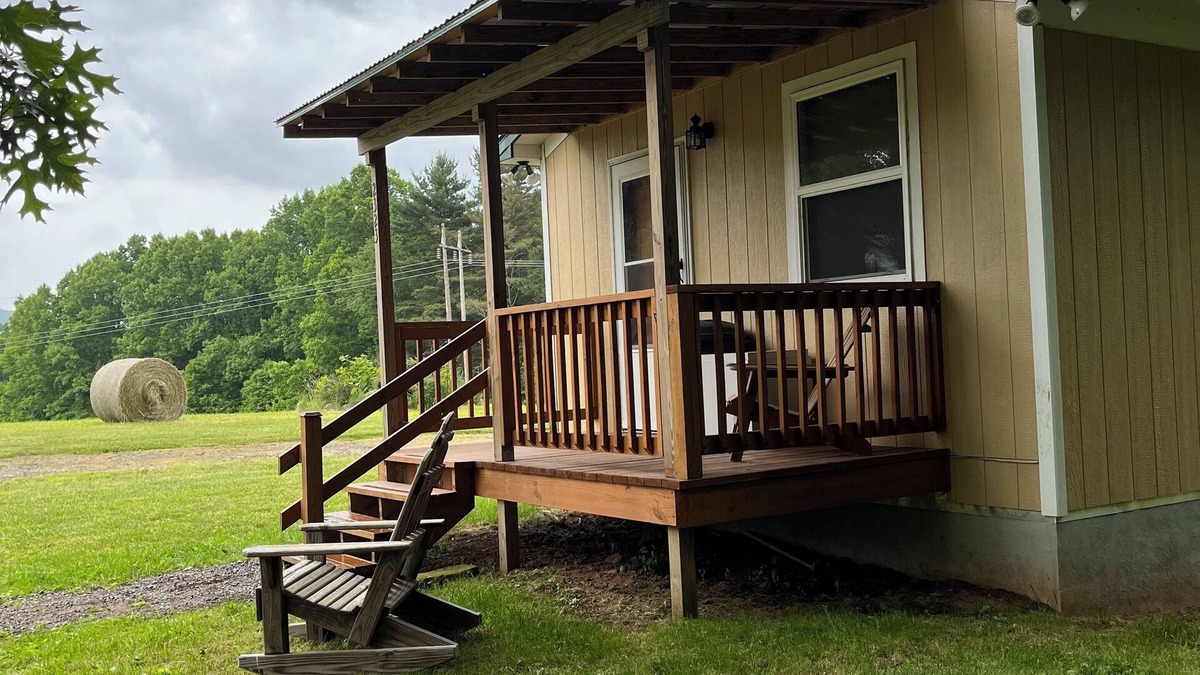 Floyd Cabin | Cozy and comfortable1BR cabin on the Blue Ridge Parkway in Floyd VA.