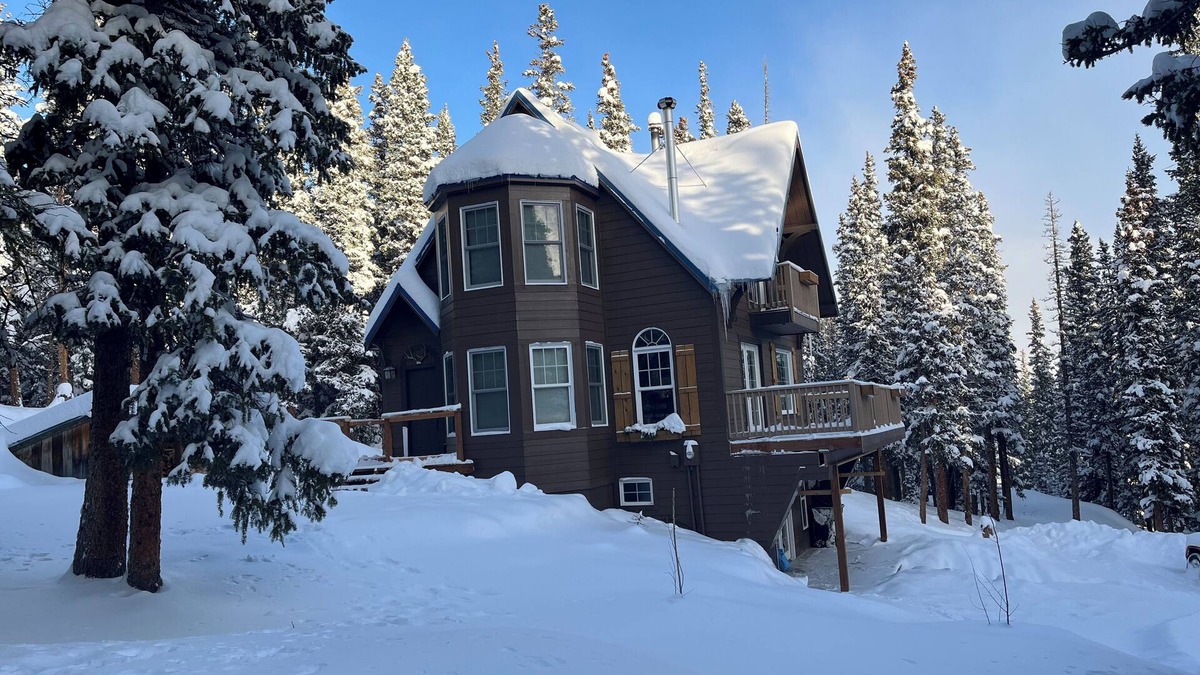 Valley of the Sun Cabin | Cozy and Comfy Mountain Retreat Near Breckenridge Ski Resort