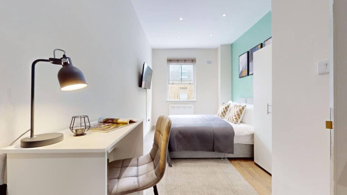 St. Mary's Park Apartment | Cozy and Connected Studio Living Near Battersea