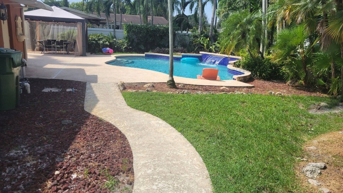 Pembroke Pines Apartment | Cozy and inviting Studio with Private entrance in charming Pembroke Pines