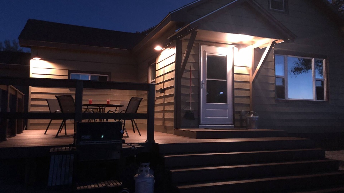 Saratoga House | Cozy And Pet-Friendly!