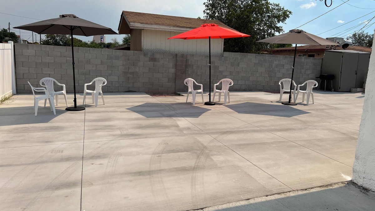 North Las Vegas House | Cozy and quiet, 3 minutes from the strip, 20 minutes from the airport