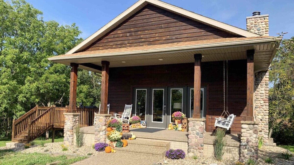 Center Junction Cabin | Cozy and Secluded Deer Camp Cabin Getaway