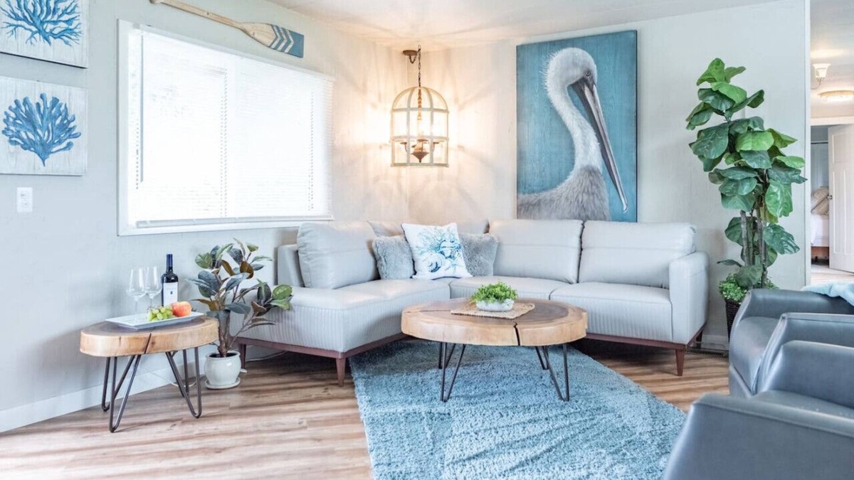 Grayland House | Cozy and Stylishly-Walk To The Beach - Sleeps 5