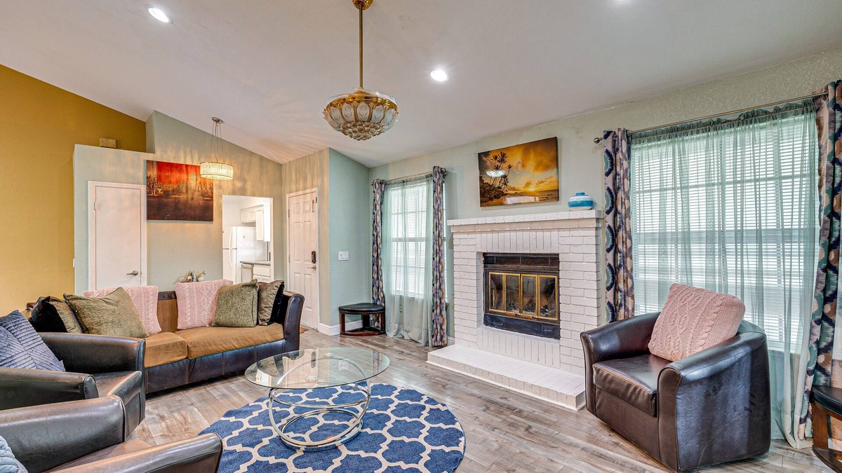 Antelope House | Cozy Antelope Home ~ 14 Mi to Sacramento!