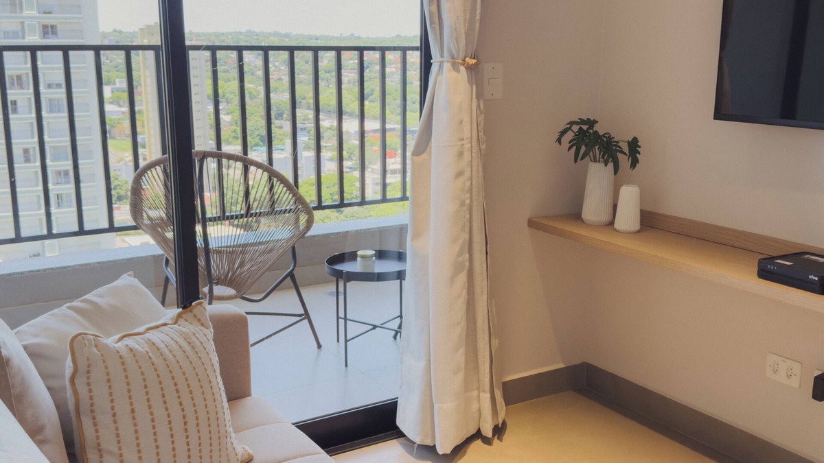 Foz do Iguacu City Centre Apartment | Cozy Apartment with Balcony and Stunning City View - with garage