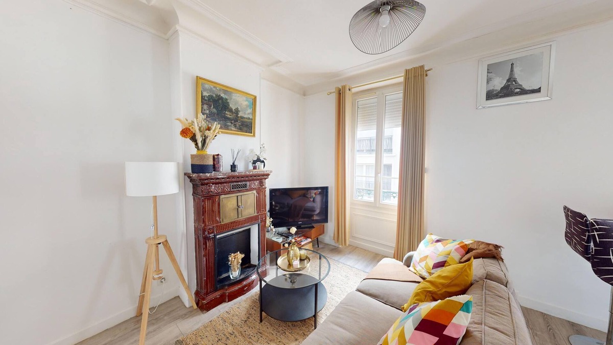 Le Perreux-sur-Marne Apartment | Cozy Apartment with Parisian Charm & Disneyland Fun
