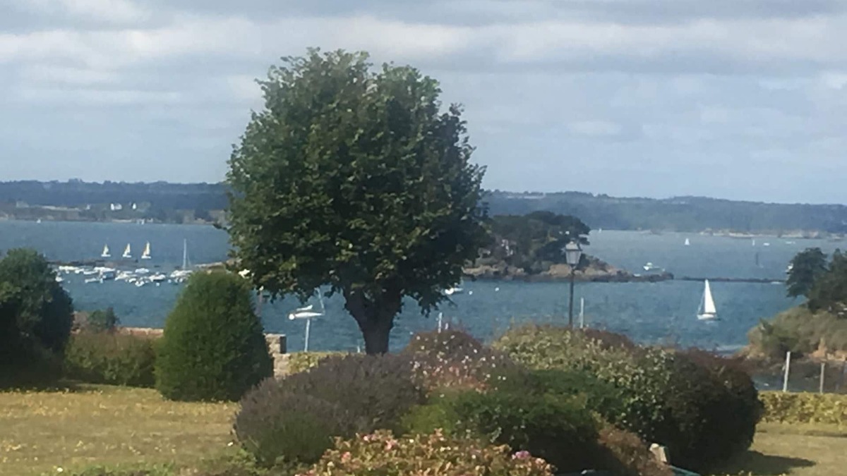 Saint-Briac-sur-Mer Apartment | Cozy apartment, very quiet with superb sea views and located 100m from the beaches