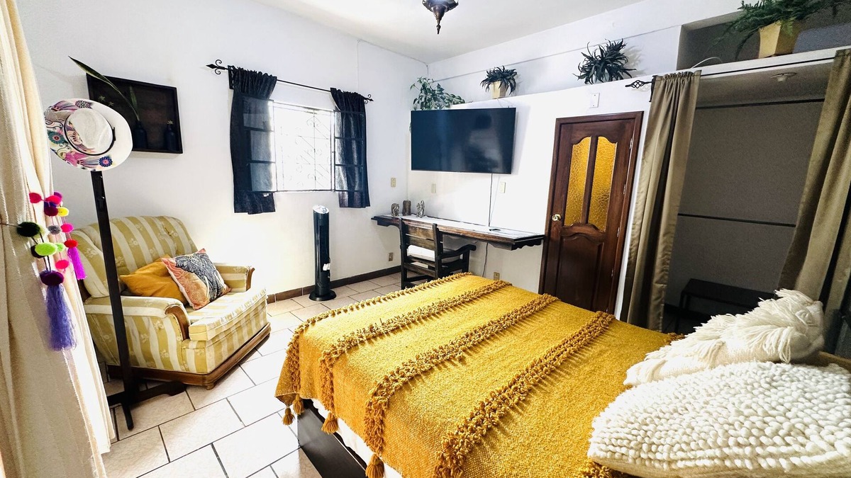Taxco Apartment | Cozy apartment with kitchen and garden