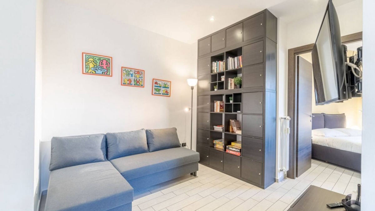 Lingotto Apartment | Cozy apartment equipped with every comfort that can accommodate up to 4 people. The house is located in the Lingotto district, just a 15-minute walk from the station of the same name and from the Fiera, and is nearby Piazza Bengasi with the new undergrou