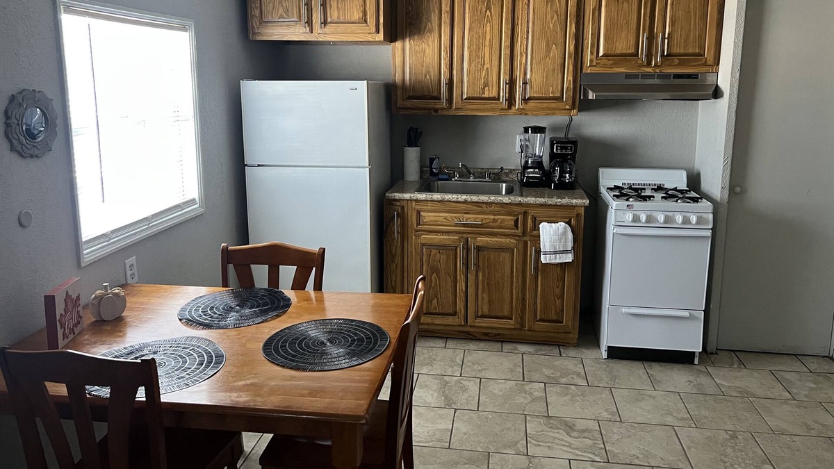 Deming Apartment | Cozy apartment in a quiet area with covered parking. Gulf course close.