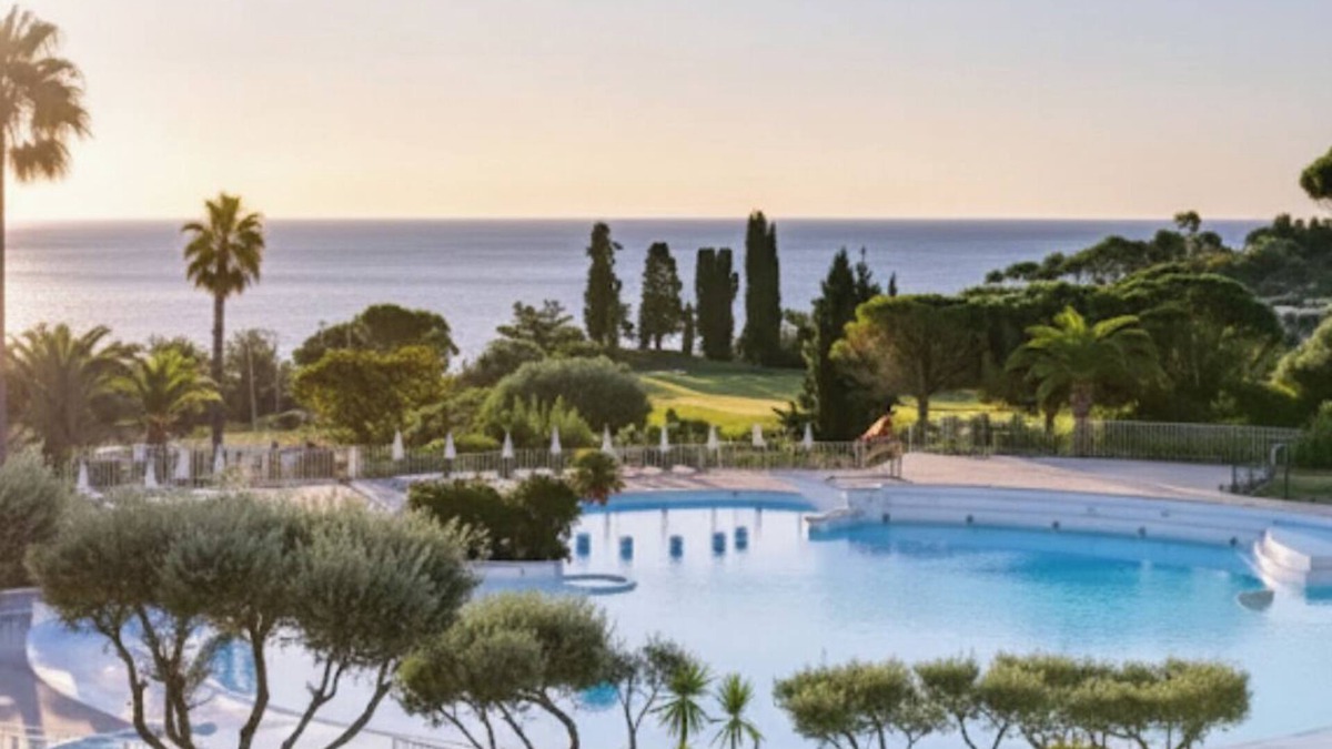 Agay Apartment | Cozy Apartment in Agay with Stunning Views