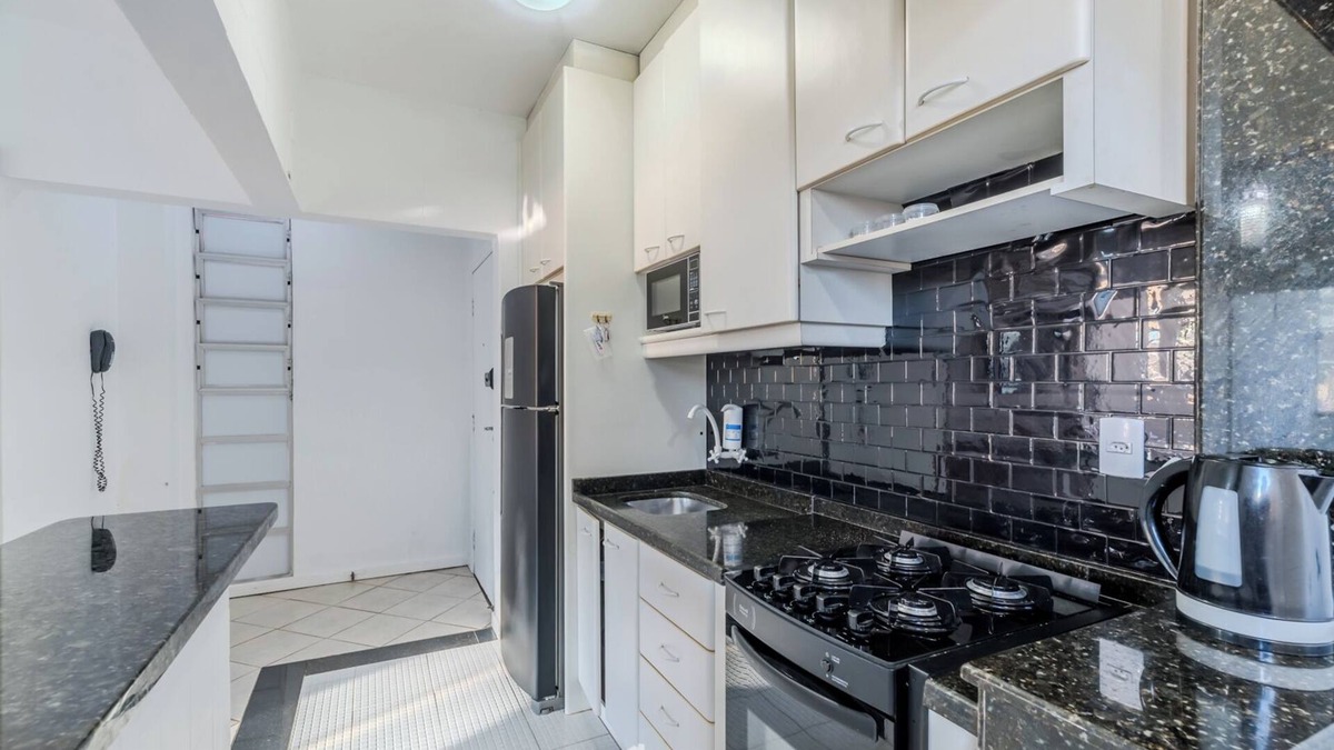 Capoeiras Apartment | Cozy Apartment in Capoeiras, Floripa Opt504