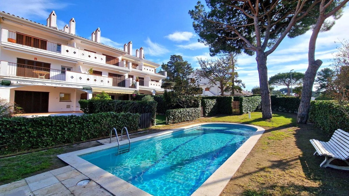 S'Agaro Apartment | Cozy apartment in s'Agaró with communal pool