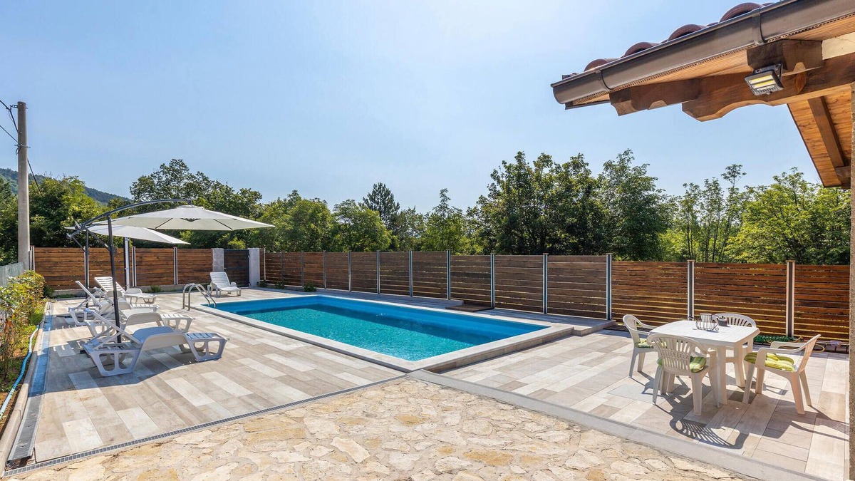 Klana Apartment | Cozy apartment in Skalnica with WiFi