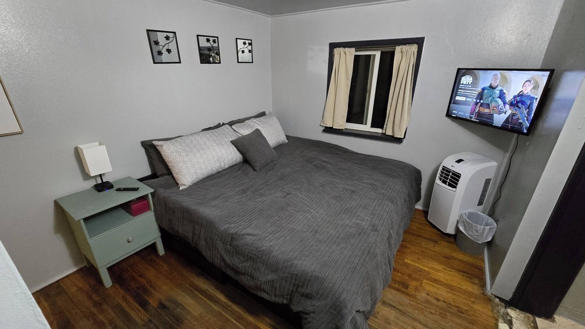 Clayton Apartment | Cozy apartment in the back