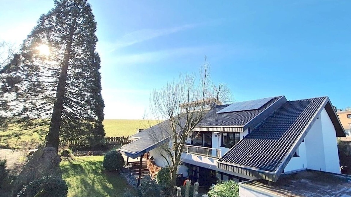 Lohmar Apartment | Cozy apartment in the Bergisches Land near Cologne. Pet friendly!