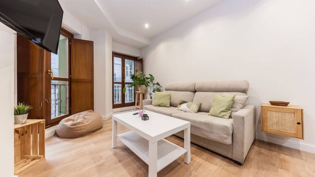 Gijon City Centre Apartment | Cozy Apartment in the Heart of Gijón