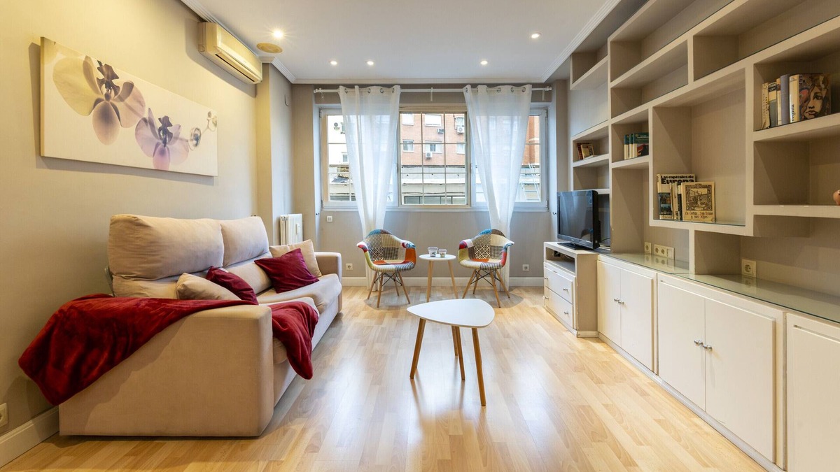 Guindalera Apartment | Cozy Apartment Madrid. Bº SALAMANCA, IFEMA. AEROPUERTO. 2 ROOMS- 6 PAX - ELEVATOR