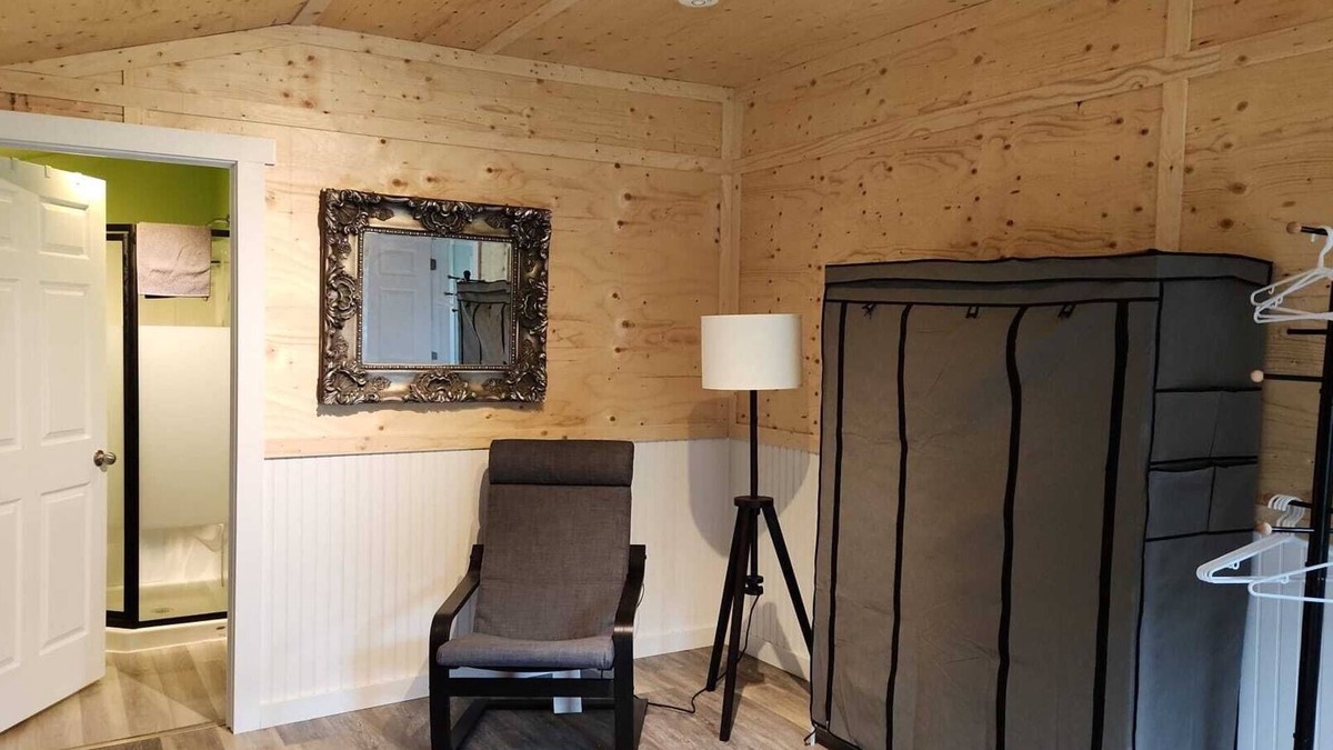 Boylston Apartment | cozy apartment near the ocean