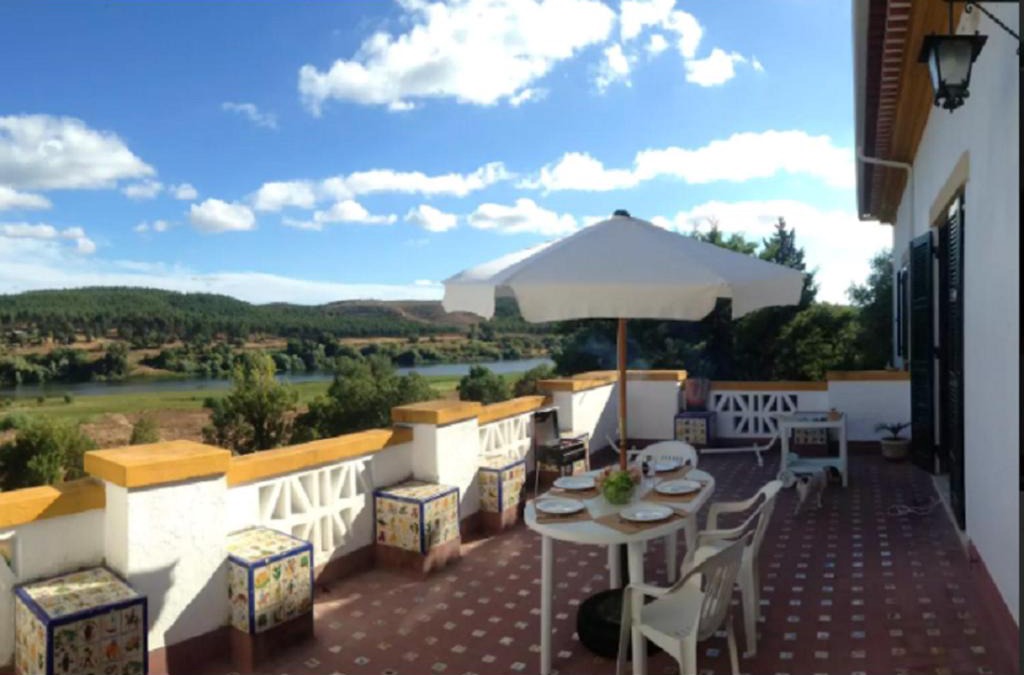 Praia do Ribatejo Apartment | Cozy apartment with lake view, 80 m²