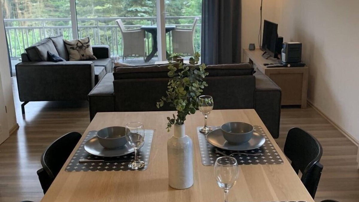 Glindfeld Apartment | Cozy apartment with balcony in the Rothaargebirge, right next to the forest