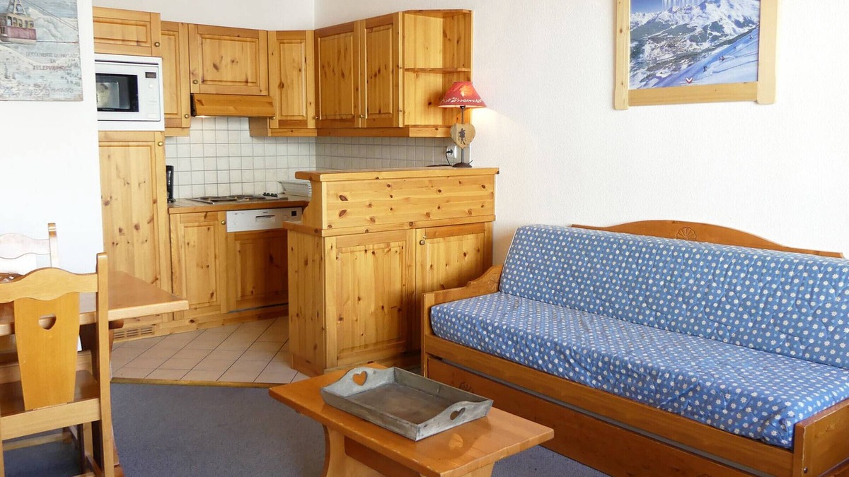 Meribel-Mottaret Apartment | Cozy Apartment with South-Facing Terrace, Ski-In/Ski-Out Access