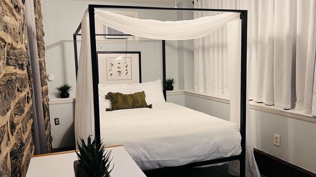 Upper Darby Apartment | Cozy Apt in Philly Suburbs