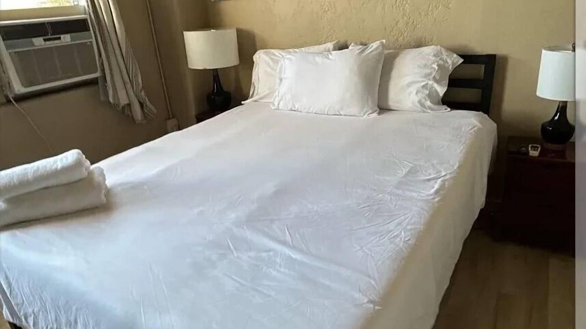 Westlake Apartment | Cozy APT in the Heart of DTLA!