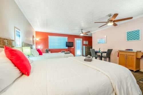 Visalia Apartment | Cozy Apt-Sequoia Parks Coast Wineries Skiing-All Day Trips