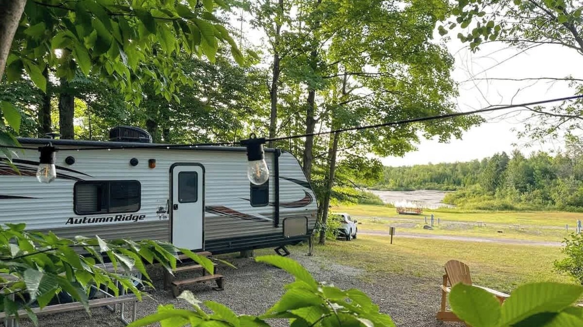 Miller Lake House | Cozy Autumn RV Retreat | Near Tobermory Grotto