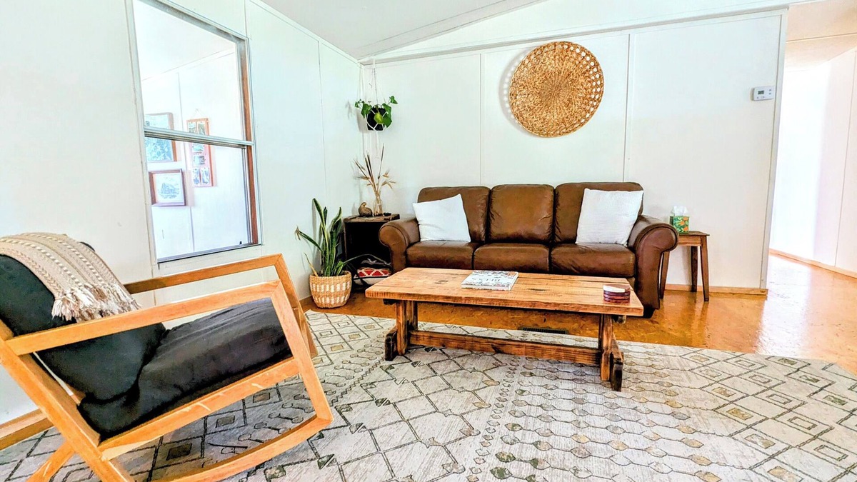 Sequatchie House | Cozy basecamp minutes from waterfalls, hiking and climbing