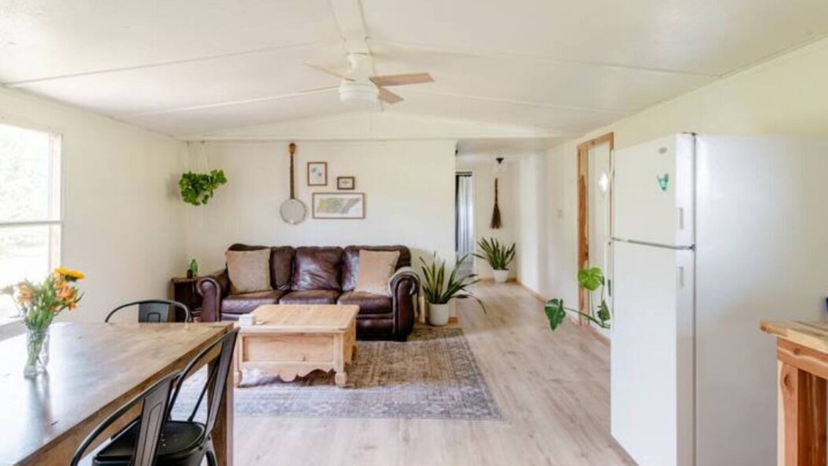 Sequatchie House | Cozy basecamp minutes from waterfalls, hiking and climbing
