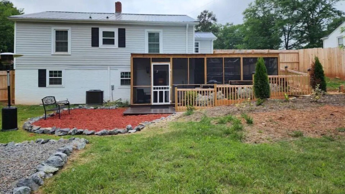 Forest City House | Cozy basement for a comfy stay