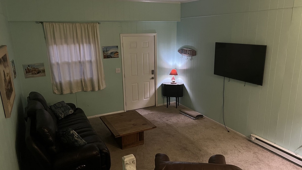 Willoughby Spit Cottage | Cozy Bay View - BeachSide, Pet Friendly, Wi-Fi