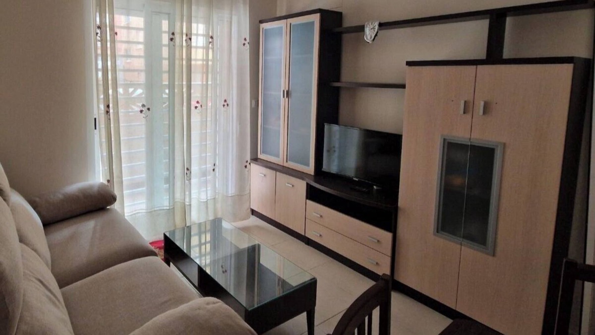 Plaza De La Costera Apartment | Cozy beach apartment with air conditioning and fast WiFi