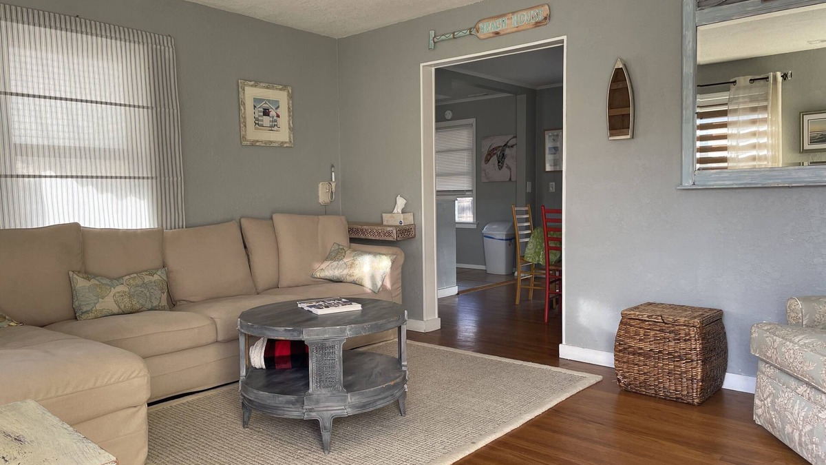 Chic's Beach Cottage | Cozy Beach cottage in Chicks Beach