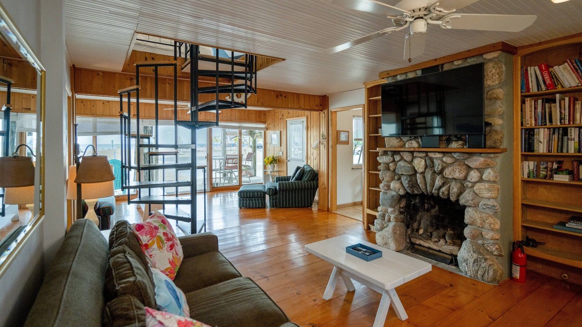 Bluffton Cottage | Cozy Beach Cottage w/Amazing Lake Views, Beach