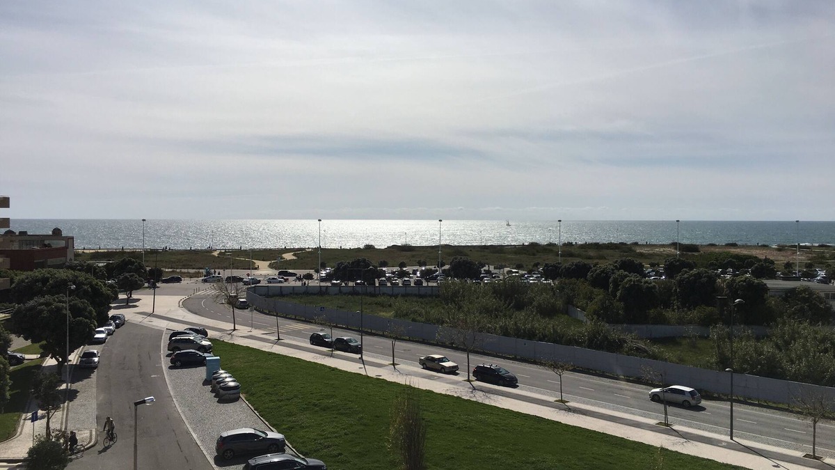 Vila do Conde Apartment | Cozy Beach Front with Rooftop