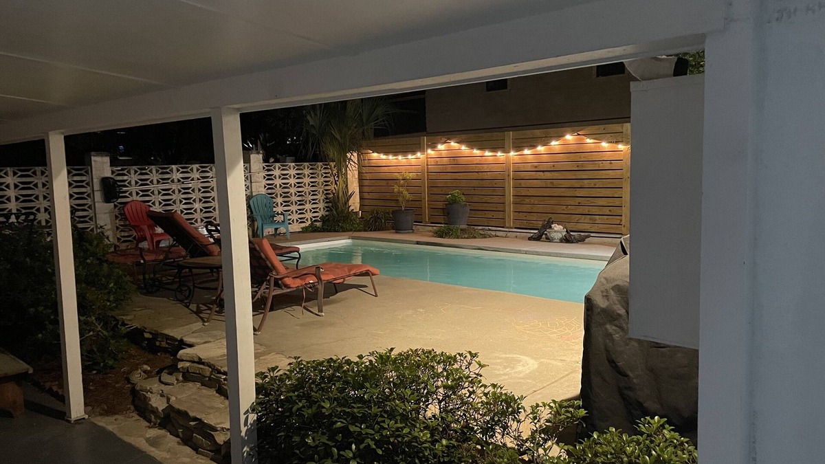Isle of Palms House | Cozy Beach House - Close to Bch with Private Pool - 200 Yards to Bch. Sleeps 14