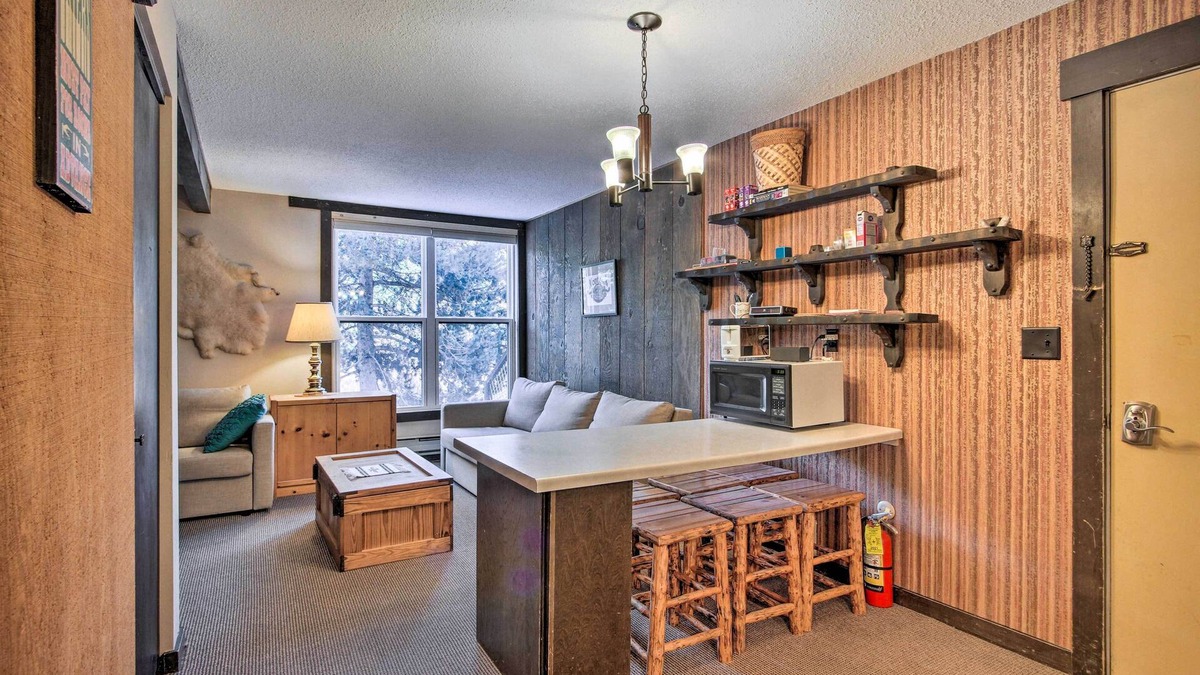 Big Sky Apartment | Cozy Big Sky Studio ~ 1 Mile to Mtn Village!