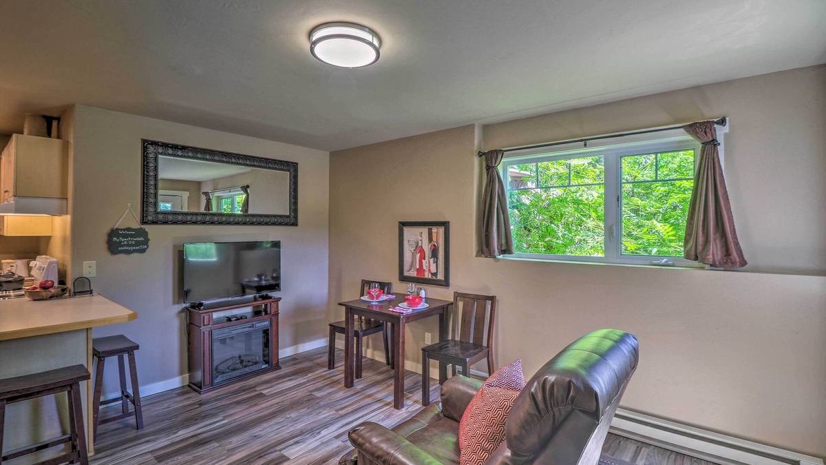 Bigfork Apartment | Cozy Bigfork Escape: Walk to Bigfork Harbor!
